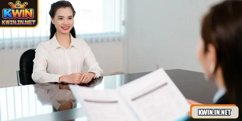 tuyen-dung-kwin-truy-trinh-tiep-nhan-va-phan-hoi